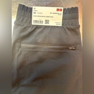 NWT Black UNIQLO Ultra stretch active Dry ex jogger pants Size XS